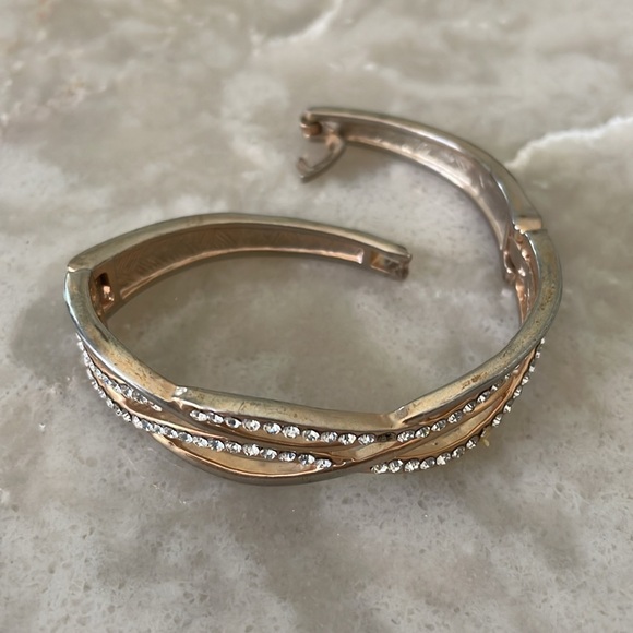 Small bracelet & ring size 6 missing stones gold tone infinity weave vintage - Picture 4 of 10